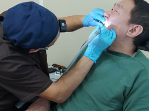 Стоматологическая бригада мобильных докторов работает в Нижнеколымском районе 