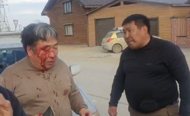 Марку Тихонову самому не чээкэ!