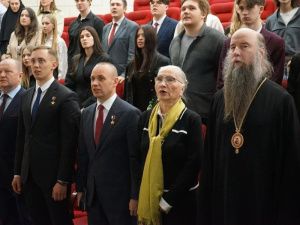 «Моя любовь, душа моя – Россия!»: Президентская академия открывает V сезон Всероссийского гражданско-патриотического диктанта