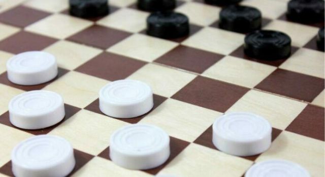 В Якутске проводится республиканский шашечный фестиваль