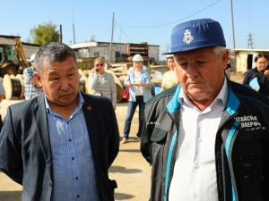 Делегация Совета Федерации ознакомилась с ходом строительства Жатайской судоверфи