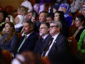 В Якутске открылся I Республиканский фестиваль национальных культур «Якутия многонациональная»