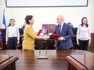 Город Якутск и Вилюйский улус подписали соглашение о сотрудничестве