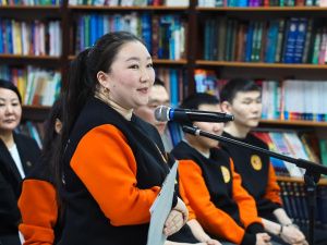 Айсен Николаев встретился с победителями молодёжного фестиваля «Муус устар» из Горного района