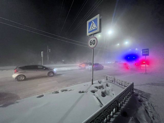 В Якутске женщина попала под колеса автомобиля: официально