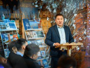 Глава Якутии провел в Оймяконе выездное совещание по развитию туризма