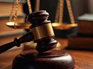 Верховный суд Якутии взыскал с администрации Хандыги более 4 млн рублей в пользу матери с детьми, у которых в 2012 году изъяли сгоревшую квартиру