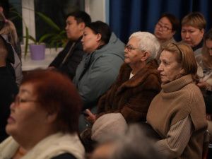 Евгений Григорьев встретился с представителями общественности Гагаринского округа