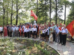 С ЛЕНИНЫМ — ЗА СЧАСТЬЕ РАБОЧИХ  