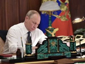 Песков сравнил Путина с домной