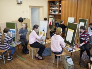 "В мире звуков и красок"