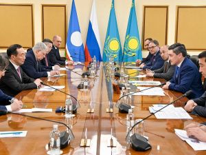 Глава Якутии встретился с премьер-министром Республики Казахстан