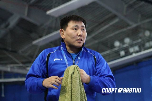 Александр Оконешников утвержден на должность главного тренера борцовской сборной Якутии