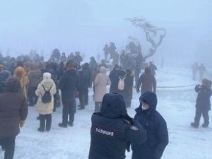 В Якутске несмотря на мороз люди вышли на акцию