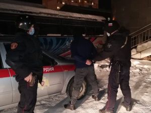 В Якутске обворовали двух постояльцев гостиницы