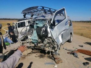 Смертельное столкновение автобусов в Якутии. Погибла женщина, 14 человек пострадали