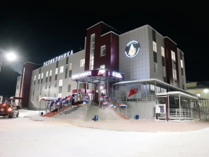 Президент России Владимир Путин открыл современную поликлинику в Таттинском улусе Якутии