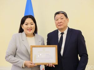 Сотрудники ЗАГСа в Якутии отметили профессиональный праздник