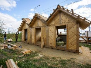 В Якутске благоустраивают общественные пространства и дворовые территории   