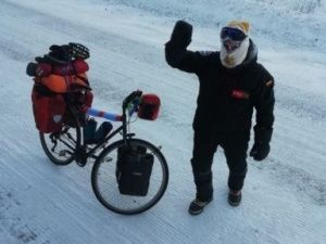 У испанского велопутешественника начали лопаться шины из-за якутских морозов