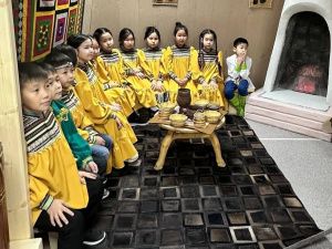 В Доме олонхо Усть-Алданского района открылась интерактивная комната для детей