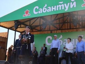 В Якутии впервые на Ысыахе провели Сабантуй