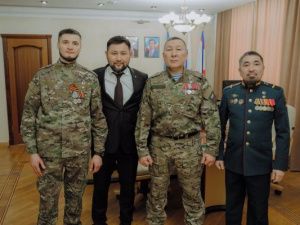 Глава Якутска Евгений Григорьев встретился с Героями России