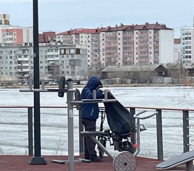 Полиция просит помочь в поисках подозреваемого в преступлении