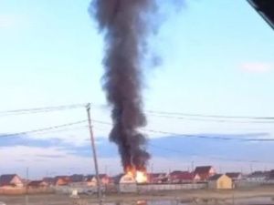 В микрорайоне «Сатал» сгорели дом, гараж и автомобиль