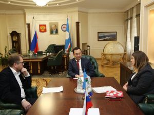 Глава Якутии встретился с организаторами «Тотального диктанта»