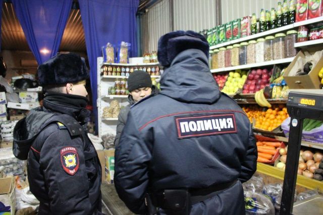 Глава Якутии поручил усилить контроль за мигрантами, приезжающими в республику