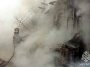 Дом с пристроем сгорел в Тулагино из-за неправильной установки печи