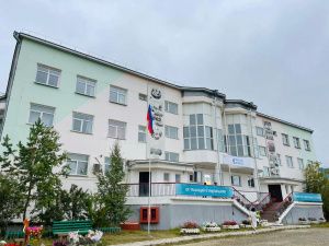 Герой России Филипп Евсеев поздравил с Днём знаний учеников школы-интерната для неслышащих