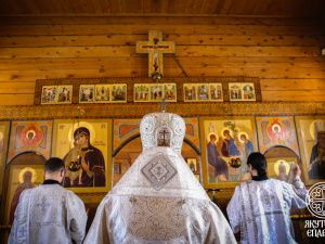 В Лазареву субботу Архиепископ Роман совершил Литургию в Спасском монастыре