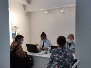 Республиканский центр мобильных бригад проводит осмотр граждан из арктических районов в Якутске