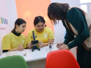 Айсен Николаев проверил работу центра «Сир уустара» в Сунтарском районе