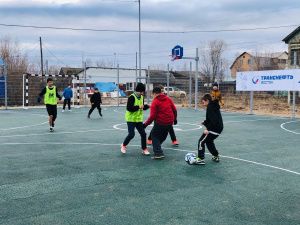 В Олекминске при поддержке «Транснефть — Восток» открыли первую многофункциональную спортплощадку