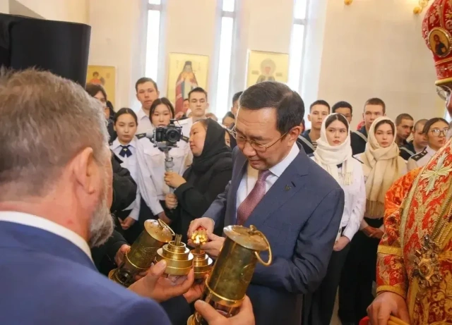 Благодатный огонь прибыл в Якутию