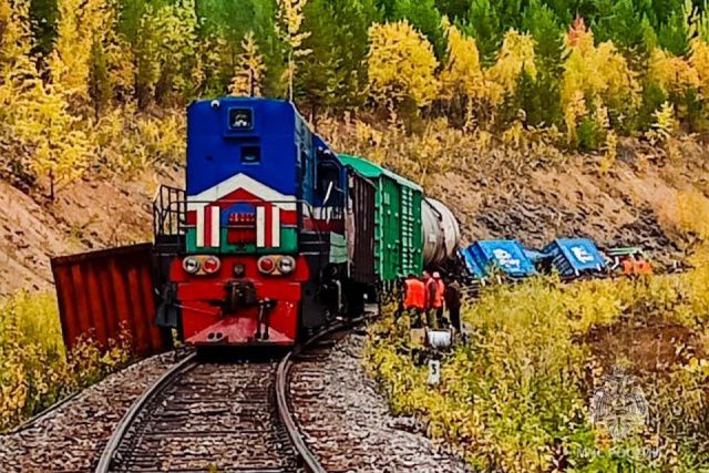 По факту схода вагонов в Алданском районе возбудили уголовное дело