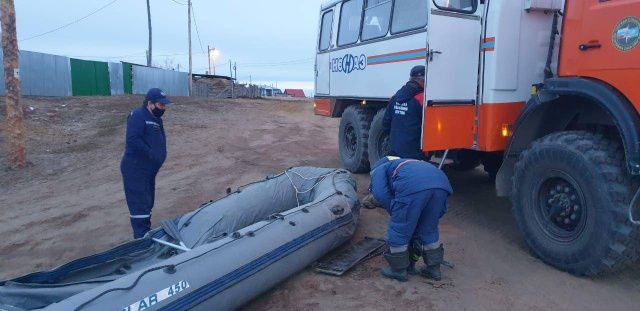 В Тулагино спасли пьяных охотников, застрявших на острове