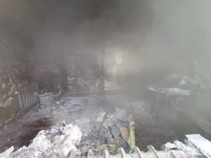 В деревянном доме в Оймяконе произошёл пожар. Погибла женщина