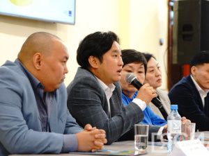 В Якутск с гастролями приехал калмыцкий театр кукол «Джангар»