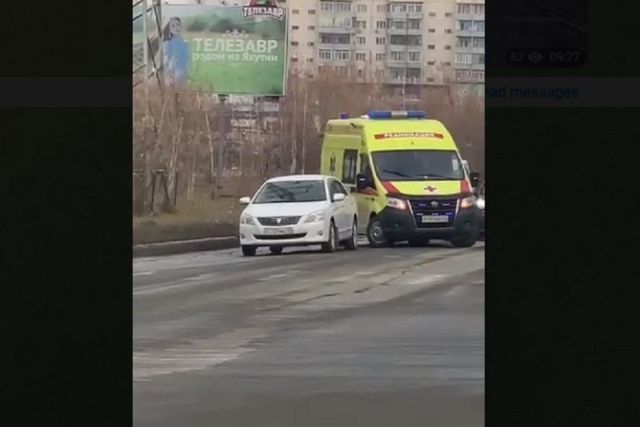 Инспекторы ГИБДД установили личность водителя, который загородил проезд неотложке в Якутске