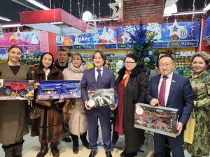 Джулустан Борисов принял участие в благотворительной акции «Елка добра»