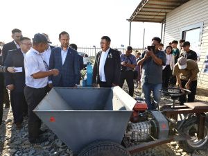 Глава Якутии поддержал предложение открыть в Усть-Алданском районе Якутии цех по производству сельхозтехники