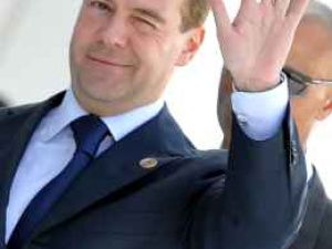 «МЕДВЕЖЬЯ УСЛУГА» ОТ ПРИЕМНОЙ МЕДВЕДЕВА, или У якутской ЕР нет партийного руководства?