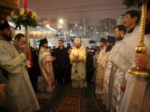 Айсен Николаев принял участие в Крёстном ходе и Божественной Литургии