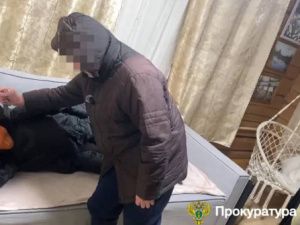 В Сунтарском улусе гость ударом ножа в шею убил хозяина дома: Вынесен приговор