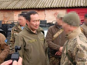 Айсен Николаев передал новые вездеходы бойцам из Якутии в зону проведения специальной военной операции