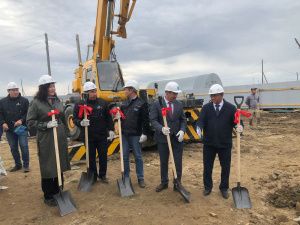 В Амге установили первую сваю поликлиники на 200 посещений в смену